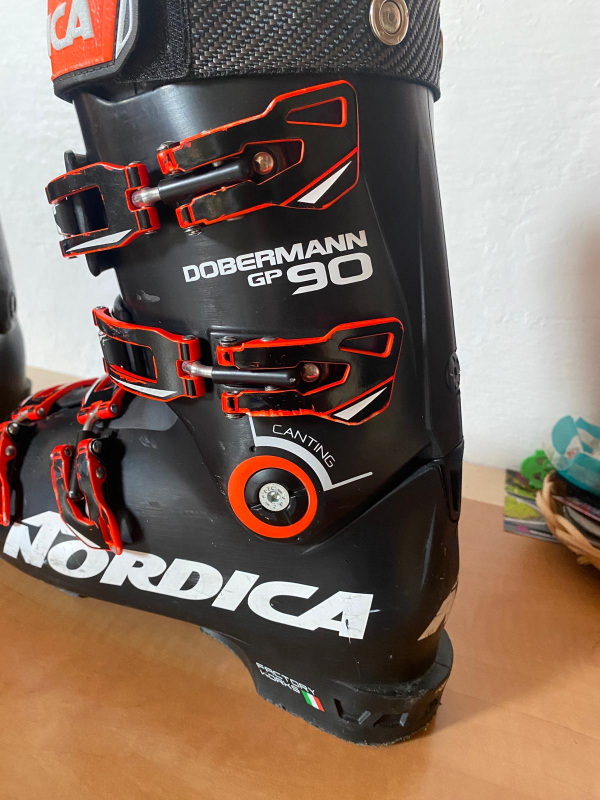 Prodej lyžařských bot Nordica Dobermann