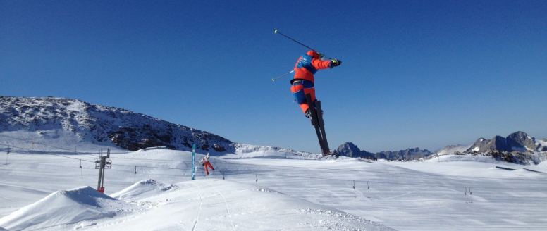 První skicross camp na lyžích - Les 2 Alpes