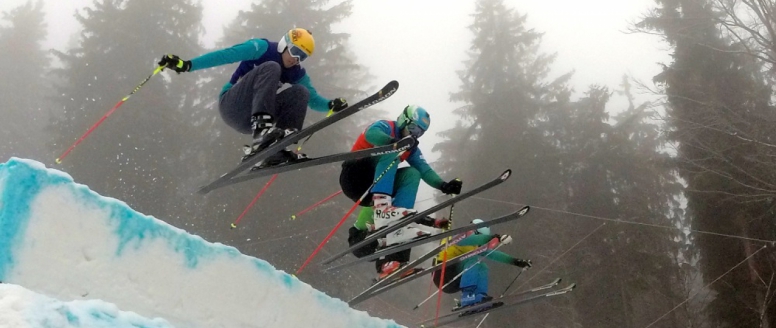 Na Tanvaldském Špičáku proběhl druhý díl ČP FIS závodů ve skicrossu