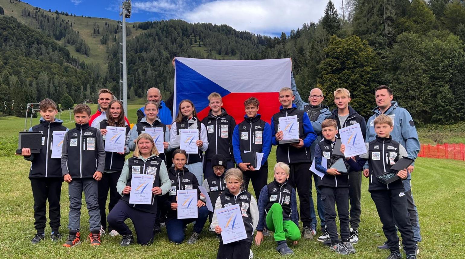 Mladí travaři zazářili ve finále Mezinárodního žákovského FIS poháru v Itálii